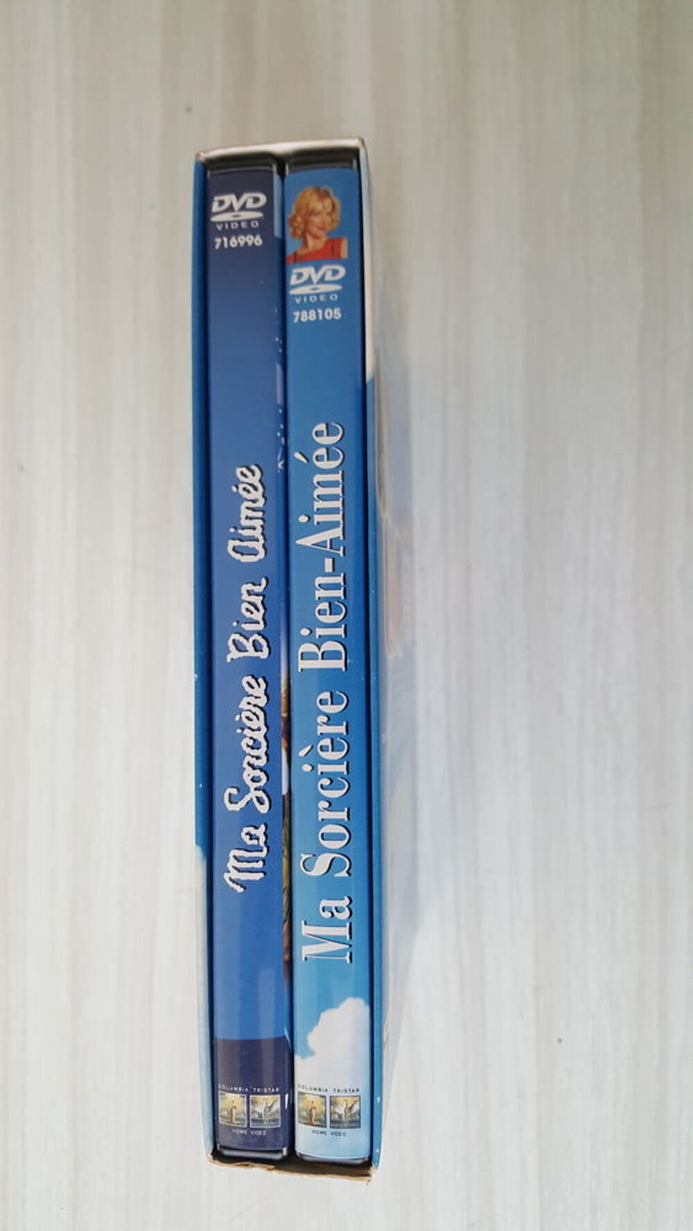 Coffret 2 DVD M'A SORCI&Egrave;RE BIEN AIM&Eacute;E DVD et blu-ray