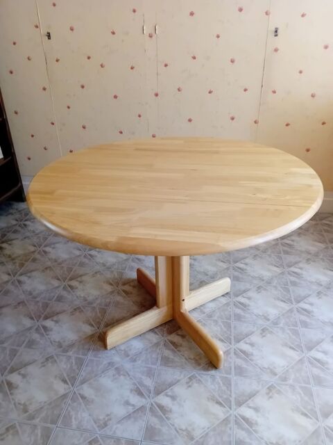 jolie table en pin massif Vaudeurs (89)