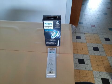 Brosse a dent +brosse electrique 10 Riorges (42)