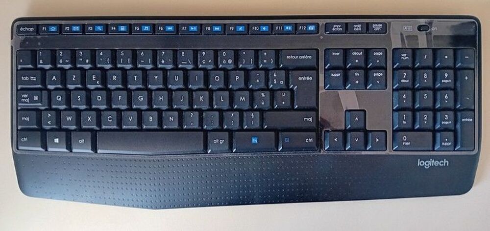 lot &eacute;lectronique (&eacute;cran, clavier, souris) Matériel informatique
