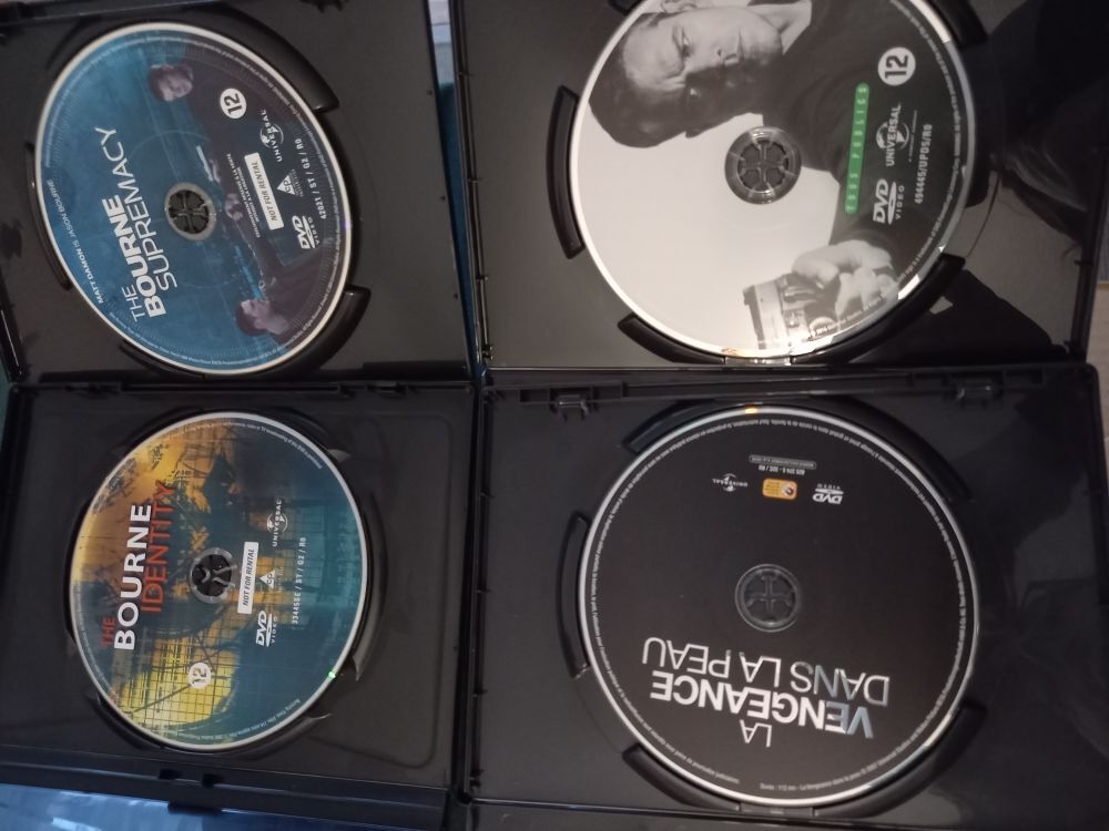 coffret de 5 dvd Jason BOURNE dont un dans son emballage DVD et blu-ray