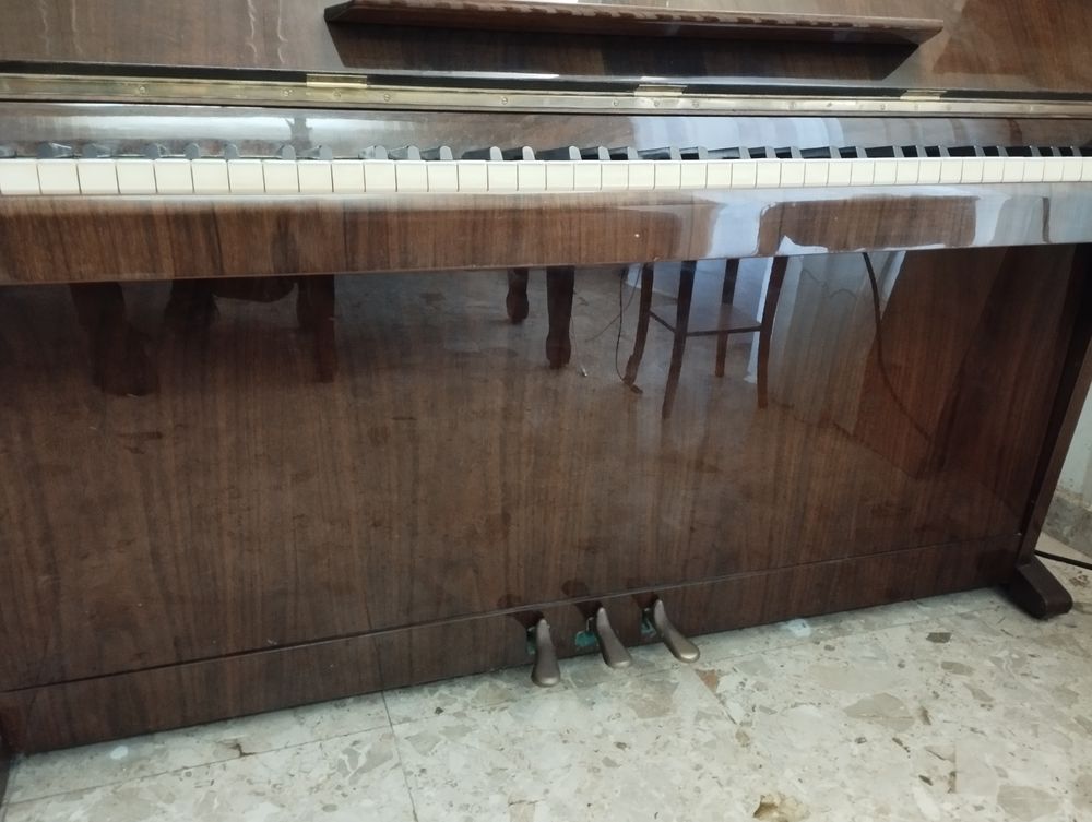Piano droit Rieger Kloss 88 touches Instruments de musique