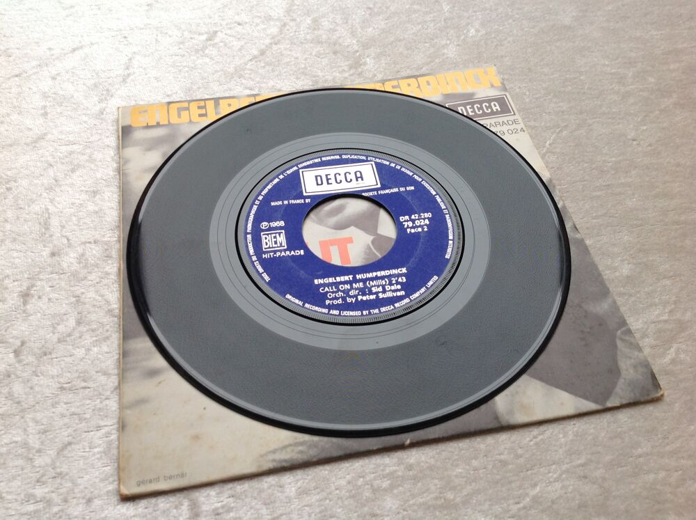 ENGELBERT HUMPERDINCK A MAN WITHOUT LOVE Envoi Possible
CD et vinyles