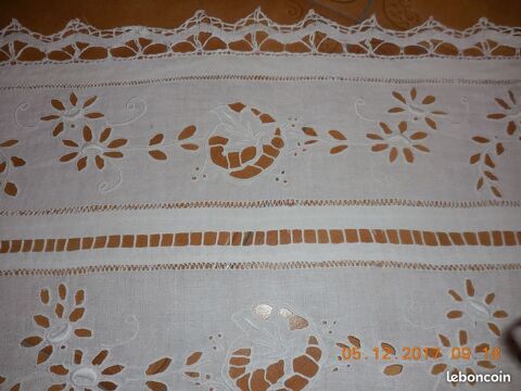 broderie  chemin de cheminée vintage 15 Sète (34)