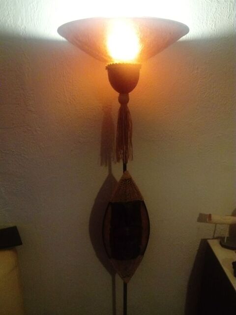 grande lampe africaine   20 Saint-Paul-en-Jarez (42)