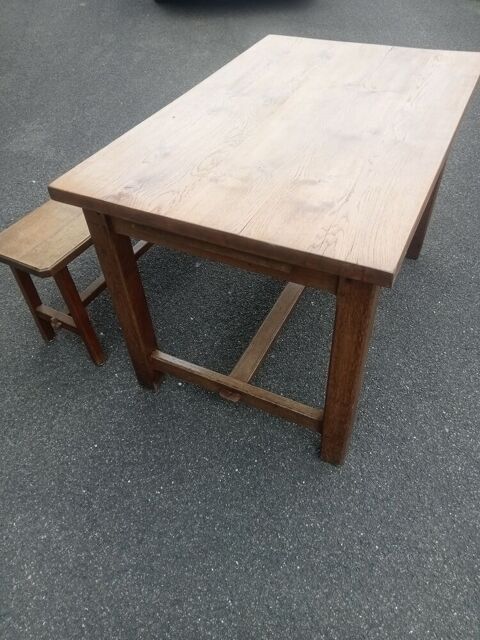 Table et banc Dampierre-sur-Salon (70)