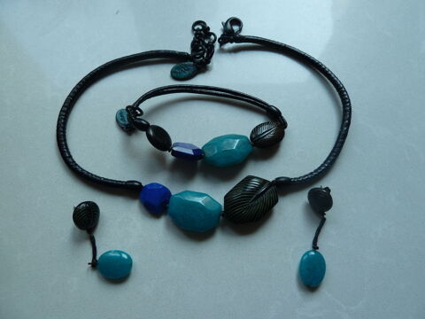 Parure  NATURE BIJOUX   jade, lapis laruli, corne noire 69 Beaulieu (34)