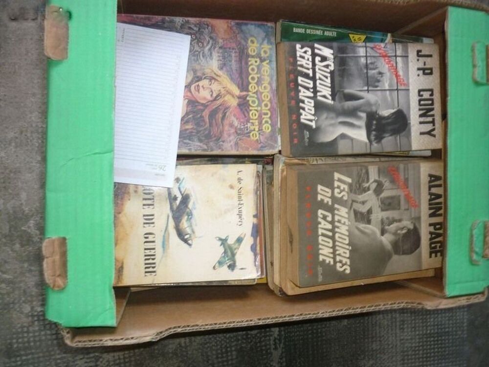 Stock de livres pour le prix d'un. Livres et BD