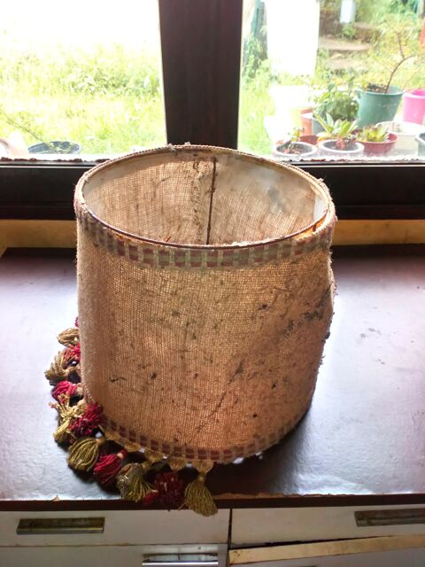 Abat-jour en toile de jute avec pompons d�coratifs  0 Battrans (70)