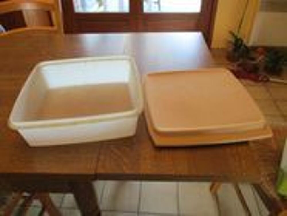 Grande boite &agrave; fromage tupperware et autres Décoration