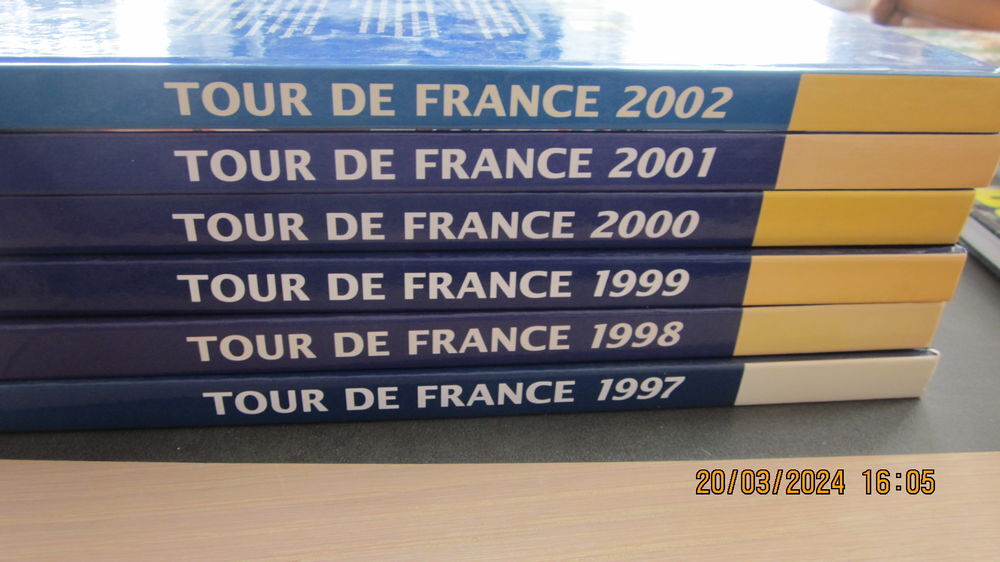Collection de 12 Beaux Livres Du TOUR DE FRANCE Plus 3 DVD Livres et BD