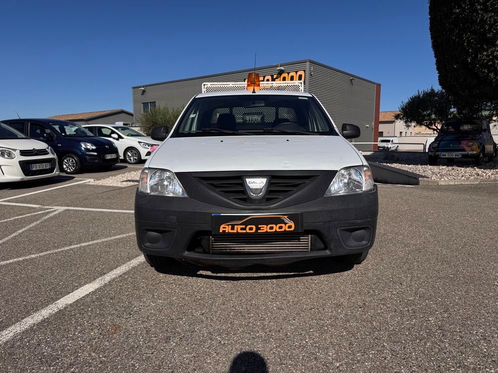 Logan Pick-up 1.5 DCI 85ch AMBIANCE PICK UP BENNE 2011 occasion 84290 Sainte-C&eacute;cile-les-Vignes