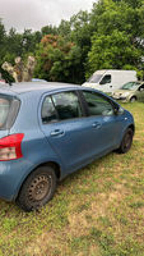 Yaris 1.0 - 69 VVT-i Luna 2005 occasion 33240 Saint-Laurent-d'Arce