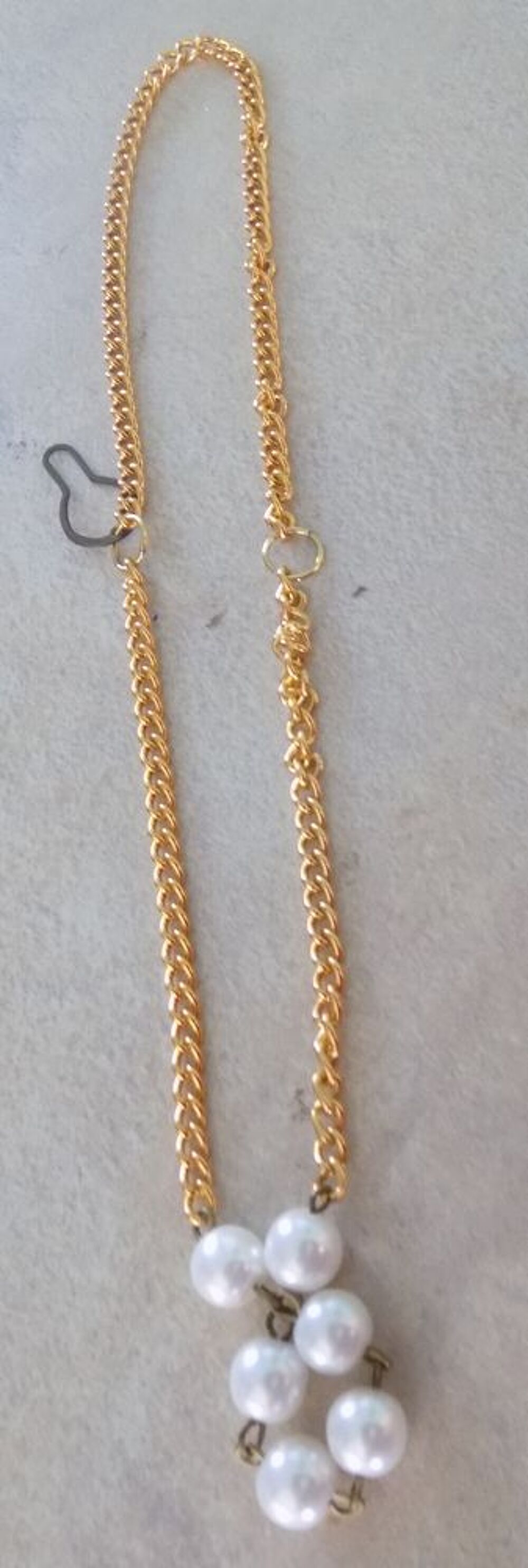 collier tour de cou Bijoux et montres