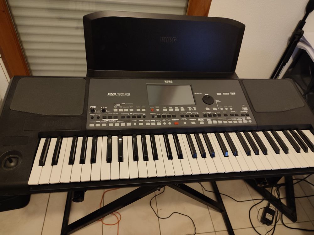 Korg pa 600
clavier arrangeur
Instruments de musique