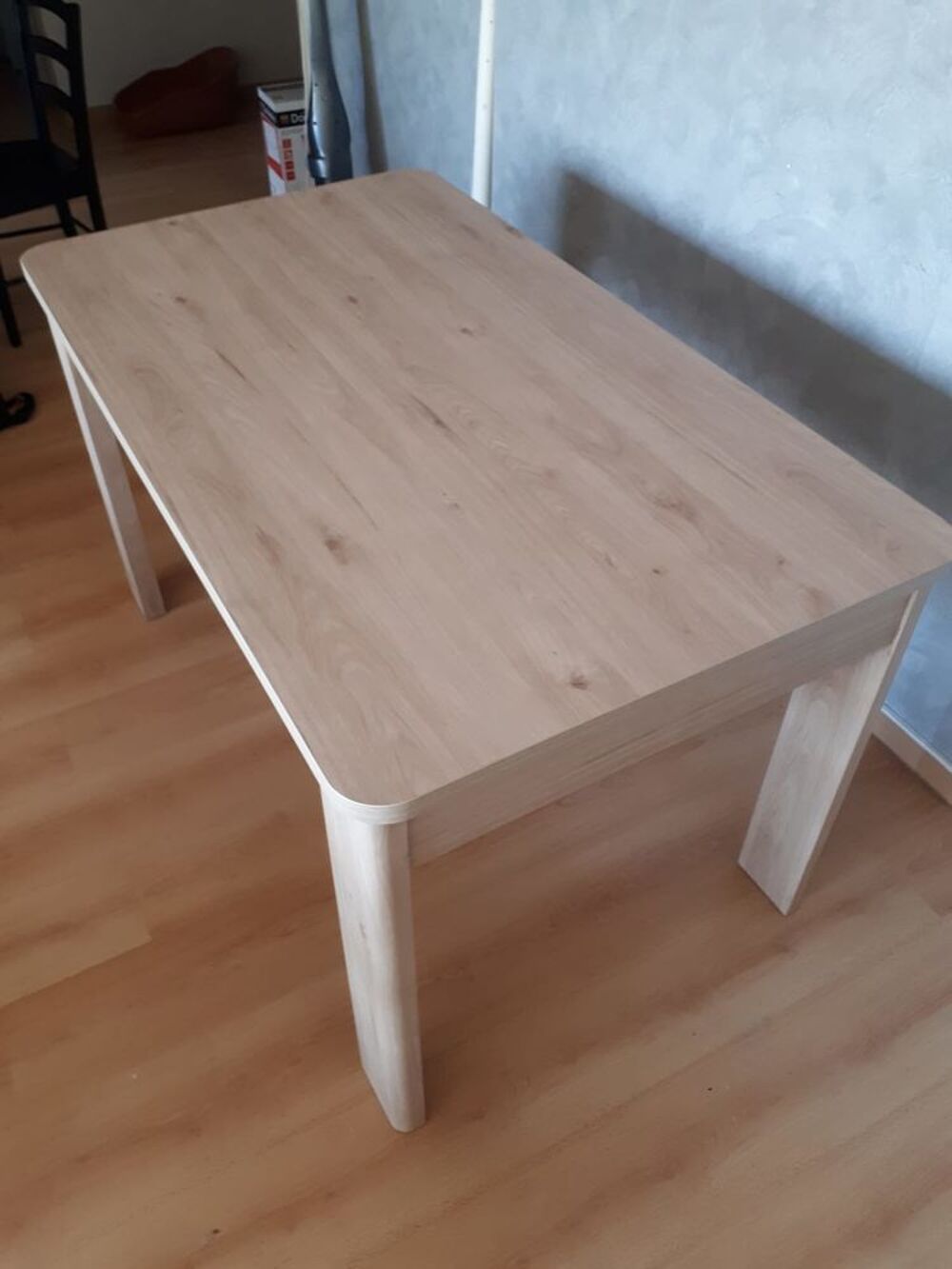 table +4 chaises Meubles