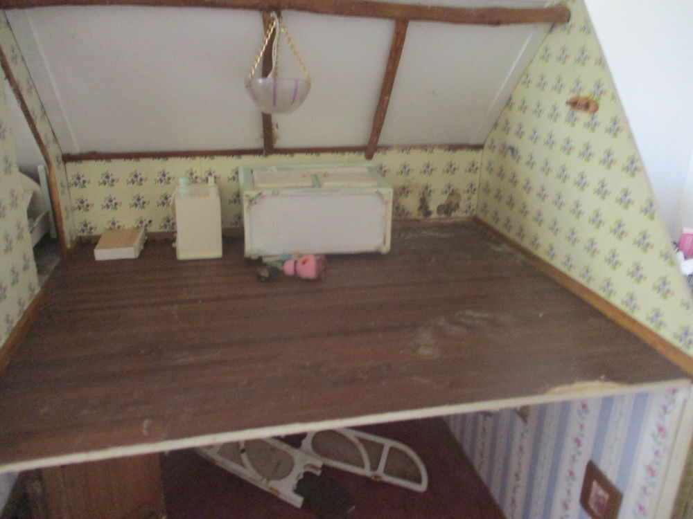 ANCIENNE GRANDE MAISON DE POUPEE DE STYLE VICTORIENNE Audio et hifi