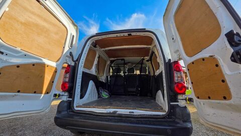 Peugeot Partner PARTNER FOURGON 120 L1 1.6 BLUEHDI 100 S&S BVM5 PACK CLIM 2016 occasion Ch&acirc;teau-Gaillard 01500