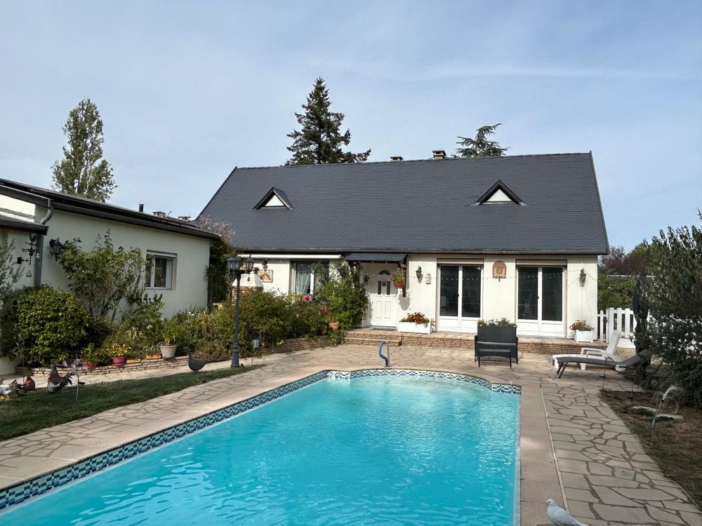 Vente Maison 20 minutes du centre de Lyon, maison familiale avec piscine Charbonnières-les-bains