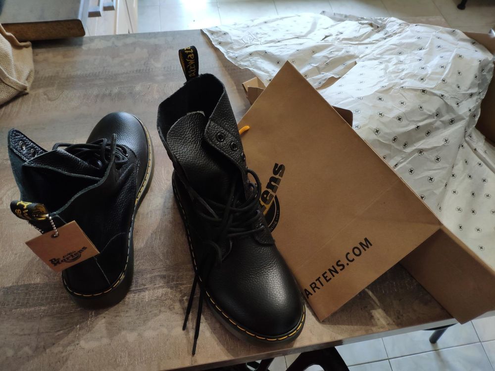 Dr martens sales 8 trous