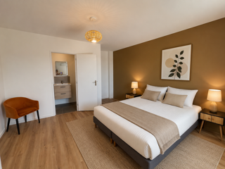  Chambre à louer 8 pièces 160 m²