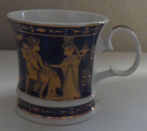 Mug Égyptien en porcelaine vintage neuf jamais utilisé 25 Castries (34)