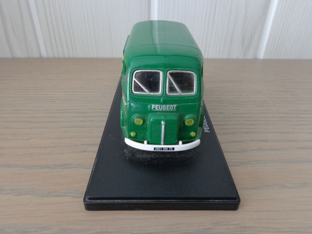 Peugeot d4a perrier 1/43 
