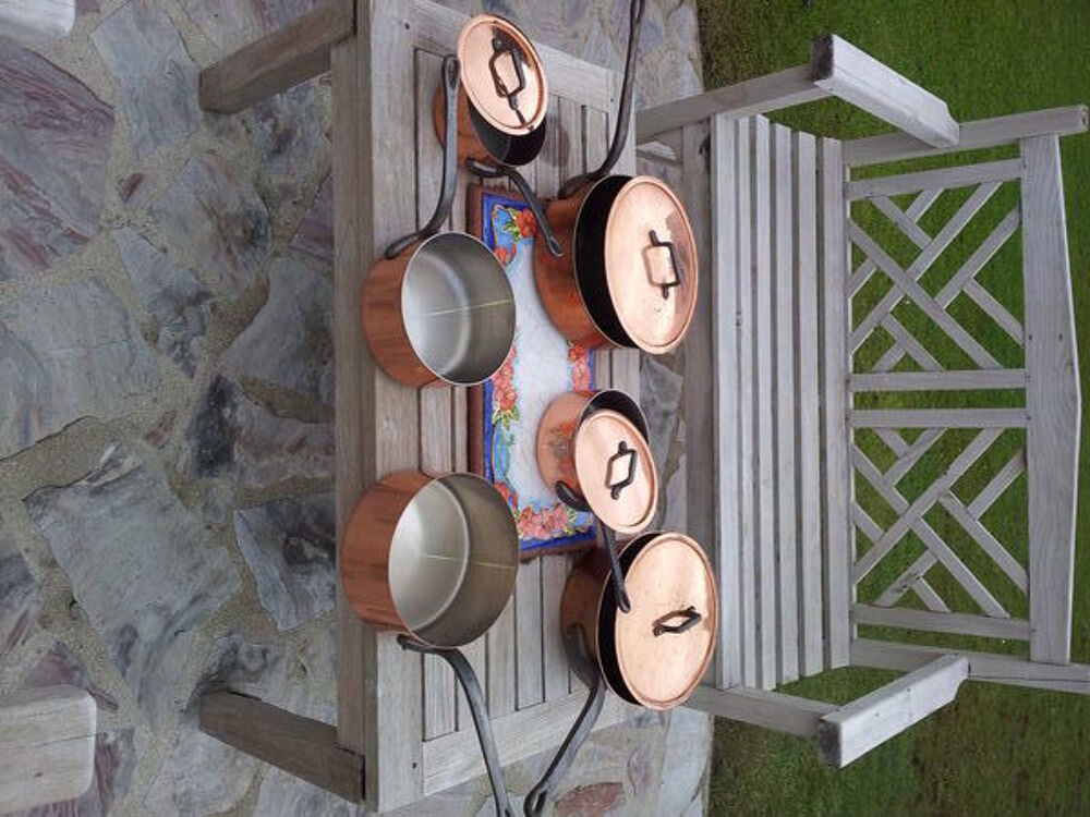 Ensemble de Cuisson en CUIVRE
Marque TOURNUS ( France ) Cuisine