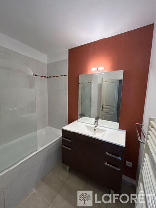  Appartement � louer 2/3 pi�ces 39 m� Roquebrune-sur-argens