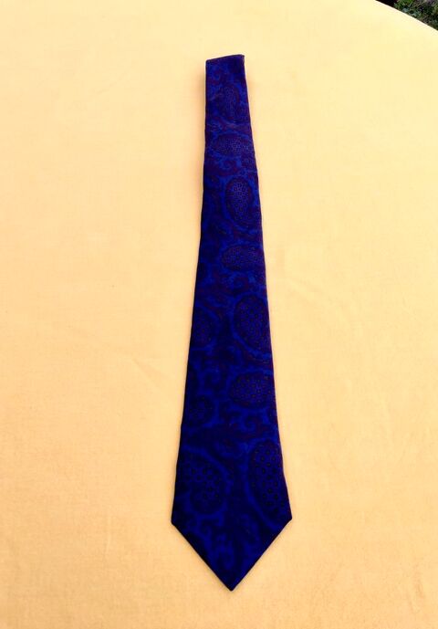 Cravate OLD ENGLAND authentique, 100% soie; tat neuf 20 L'Isle-Jourdain (32)