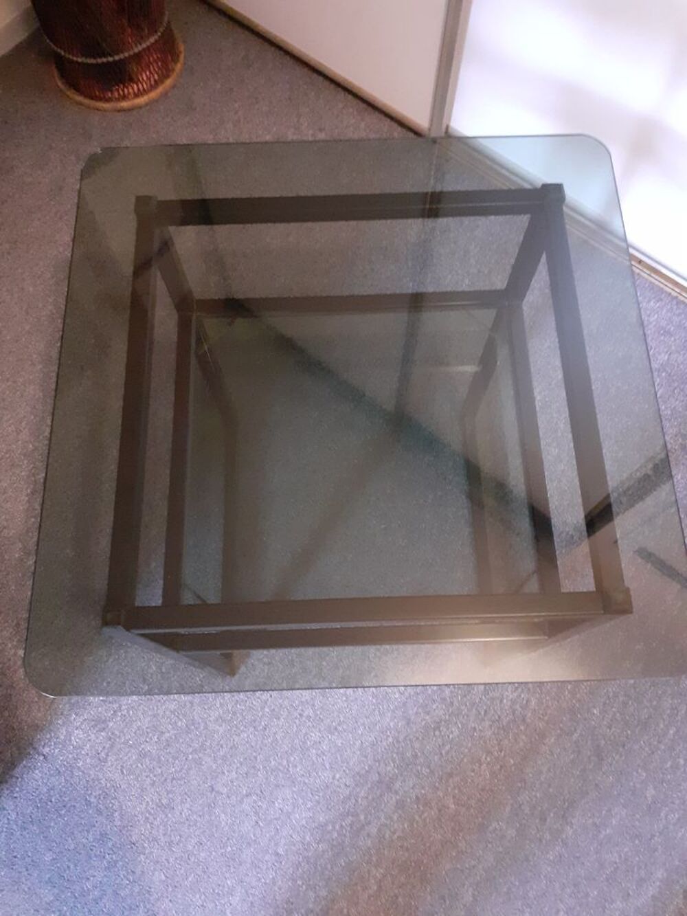 table basse, plateau verre, pieds m&eacute;tal noir - Parfait &eacute;tat. Meubles