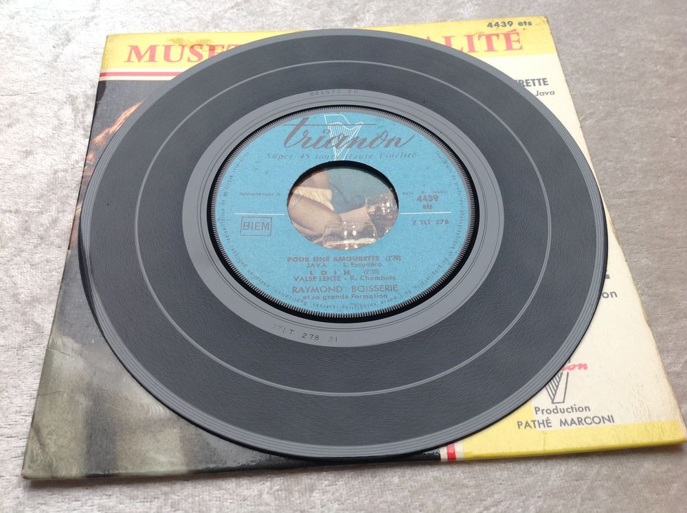 RAYMOND BOISSERIE MUSETTE DISQUE &Eacute;TAT NEUF CD et vinyles