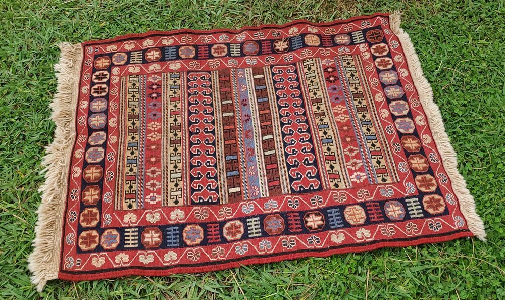 SOUMAK tapis laine nou&eacute; main Décoration