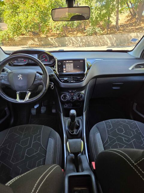 Peugeot 2008 1.2L 82 style