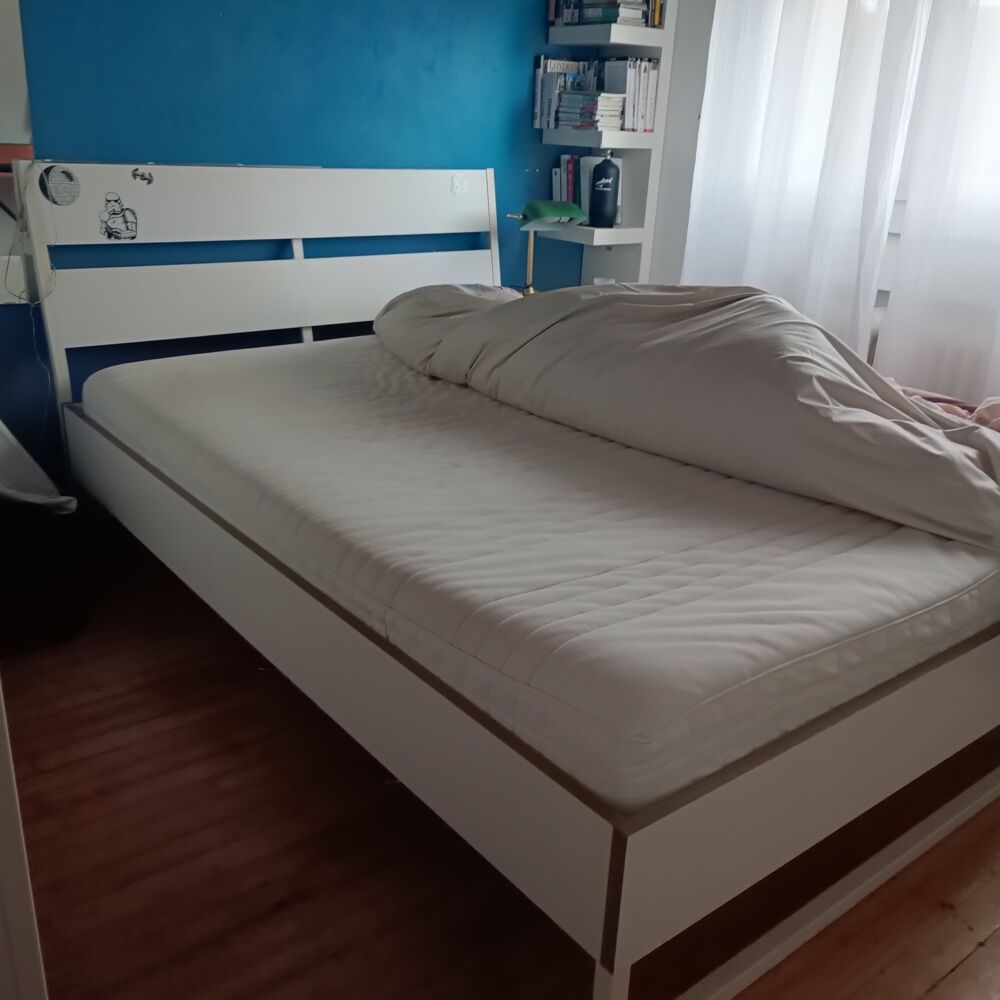 Lit 140x200 +matelas Meubles