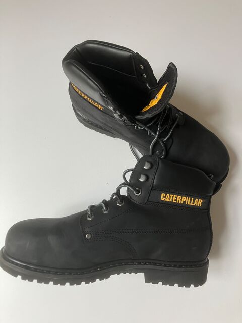 Caterpillar taille 42 Paris 2 (75)