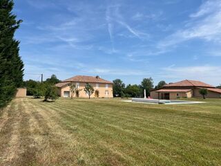  Maison à vendre 10 pièces 223 m²