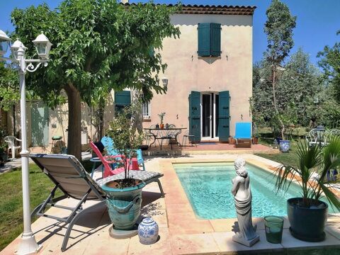   Aix-en-Provence, belle maison piscine et jardin de fruitiers 