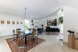  Maison � vendre 7 pi�ces 219 m�