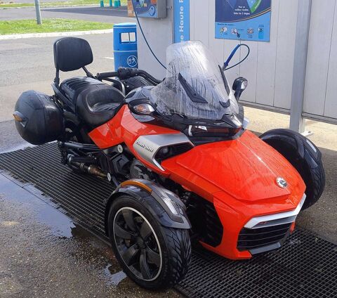 Moto CAN AM 2016 occasion Nevers 58000