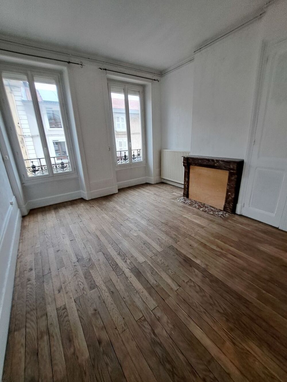 Location Appartement T2 � louer sur RIVES Rives