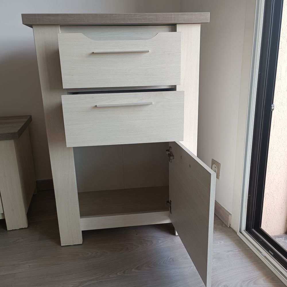 Ensemble meuble t&eacute;l&eacute; et petit placard assortis Meubles