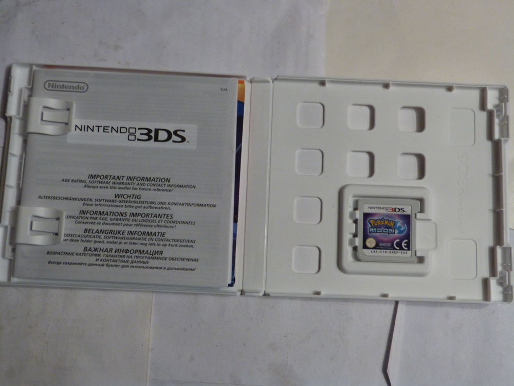JEU NINTENDO 3 DS - POKEMON LUNE Consoles et jeux vidos