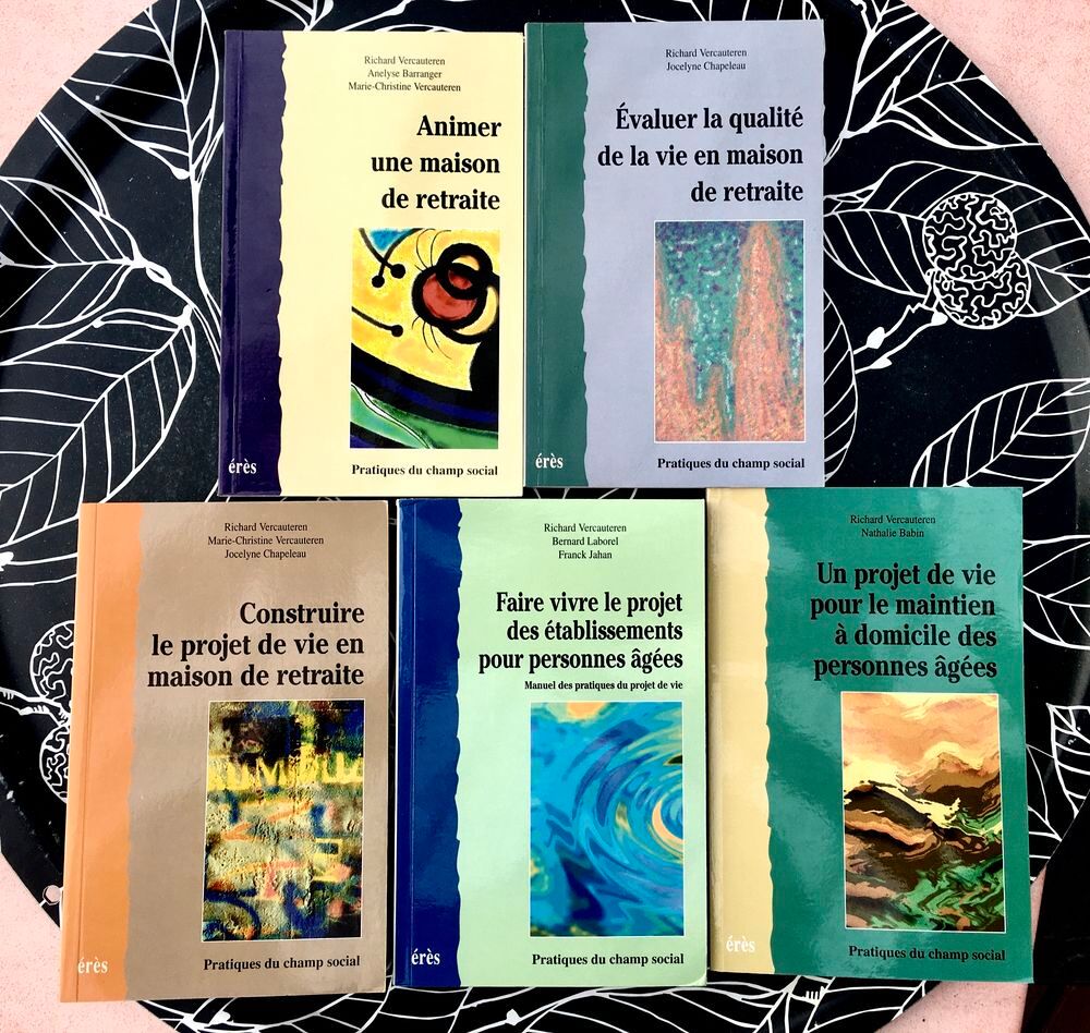 Qualit&eacute; de vie des Personnes &acirc;g&eacute;es en Institution/&agrave; Domicile Livres et BD