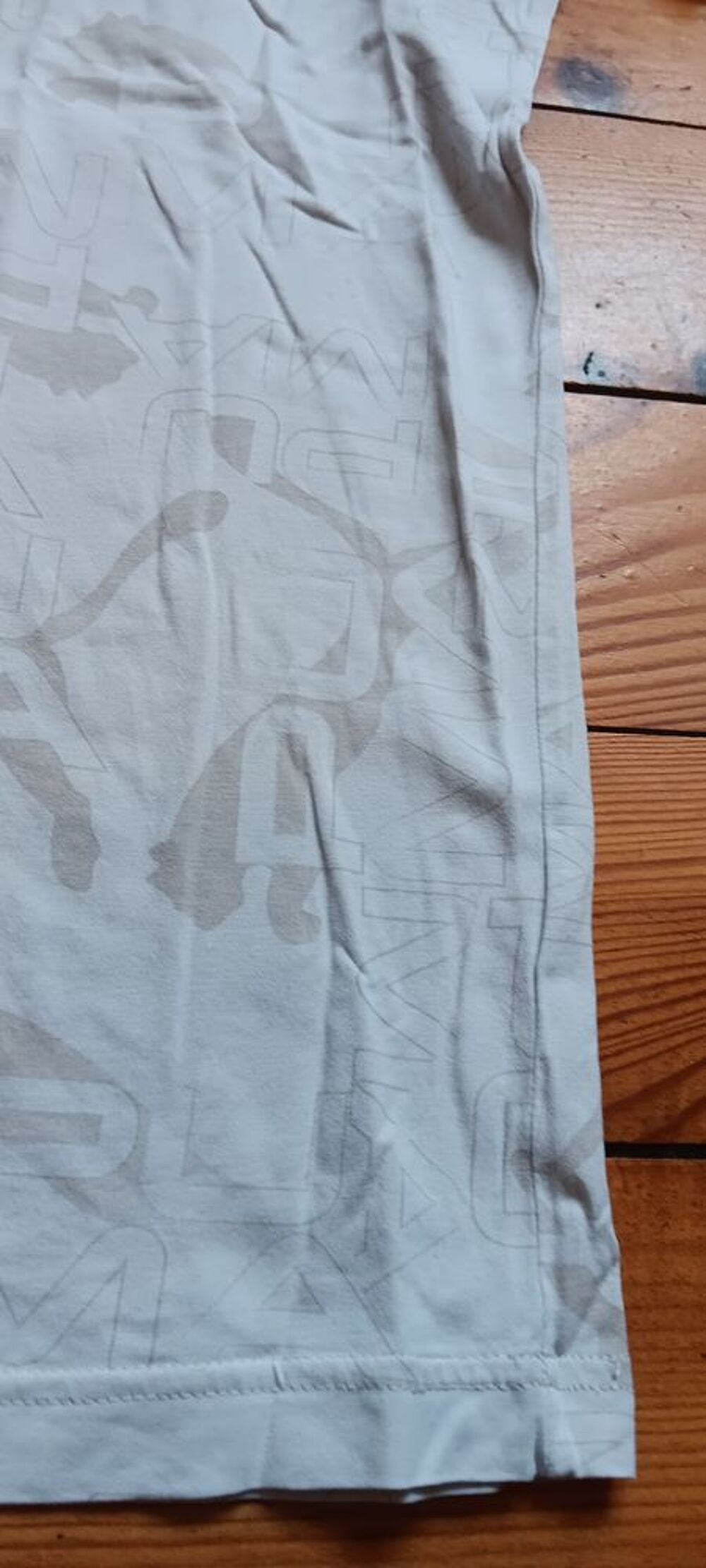 Lot t shirt homme et pantacourt homme Vêtements