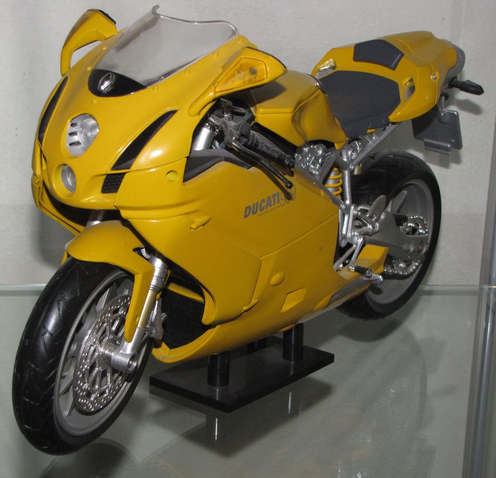 Mod&egrave;les r&eacute;duits 1/6 - moto Jeux / jouets