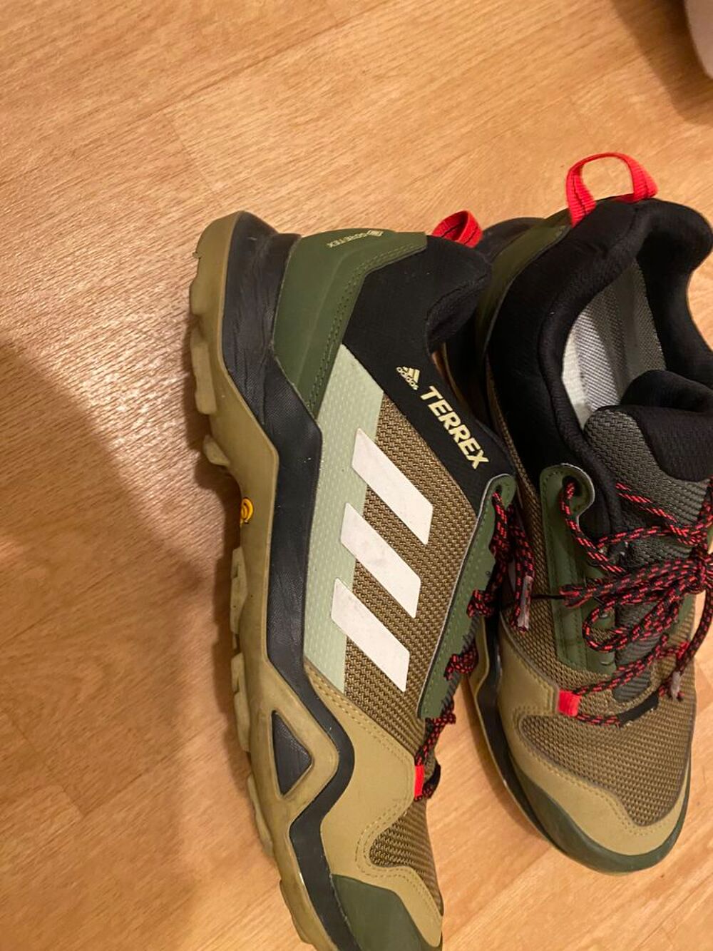 Baskets adidas Chaussures