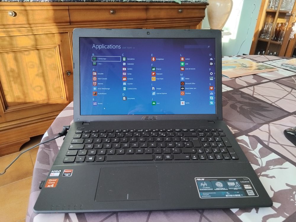 ORDINATEUR PORTABLE
WINDOW 10 Matériel informatique