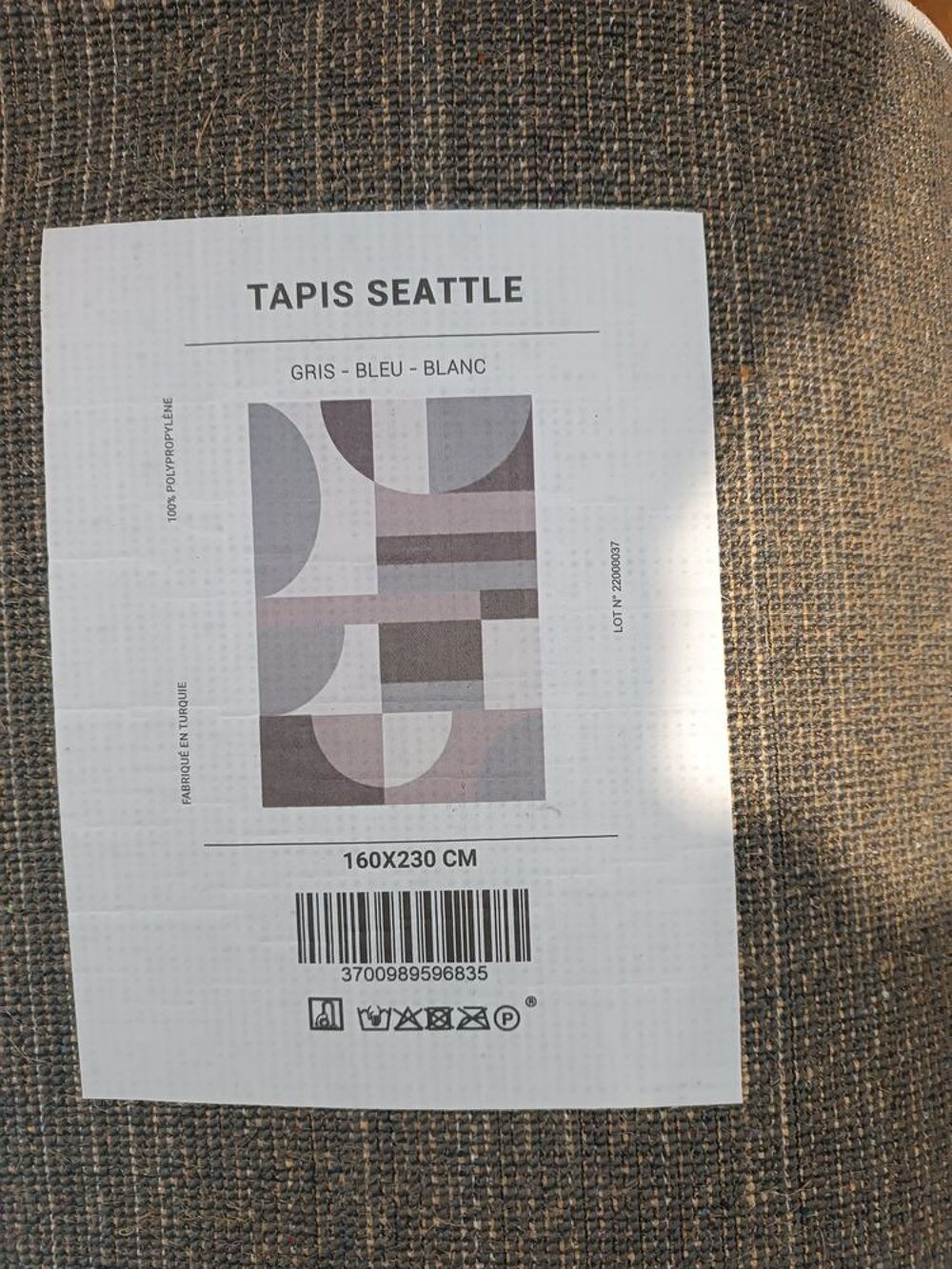TAPIS DE SOL SANS ACCROS ET SANS TACHES Décoration