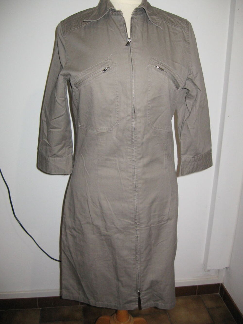 Robe courte kaki Vêtements